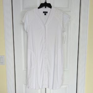 Miss Elaine White Button-Down Robe